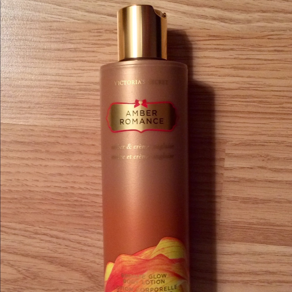 RARE Victoria's Secret Bronzer Glow Lotion 8.4 oz